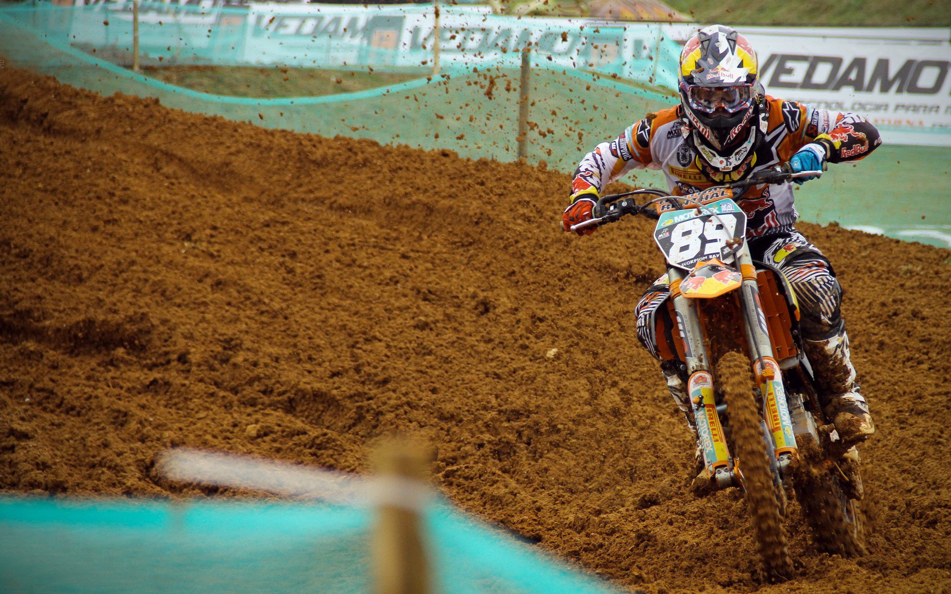 逆境中的“超级战士”：伤愈复出引领球队反弹